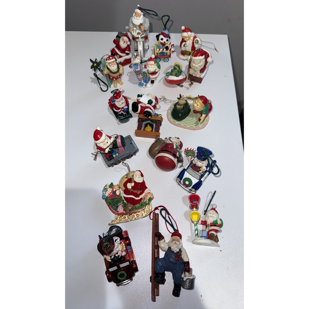 Lot of 18 Christmas Tree Ornaments Small & Large Santa Claus VTG D